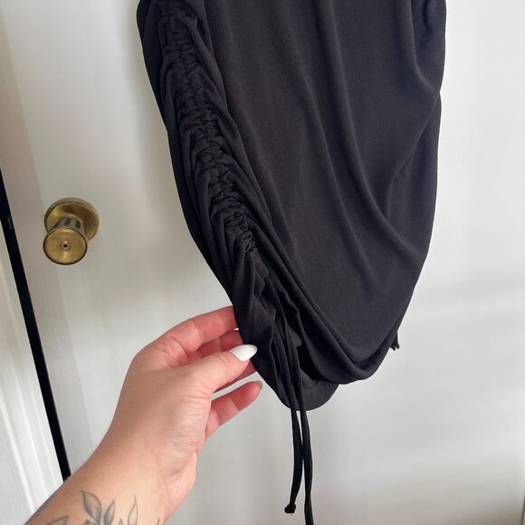 Divided Side-Cinch Ribbed Bodycon Dress - Picture 3 of 4